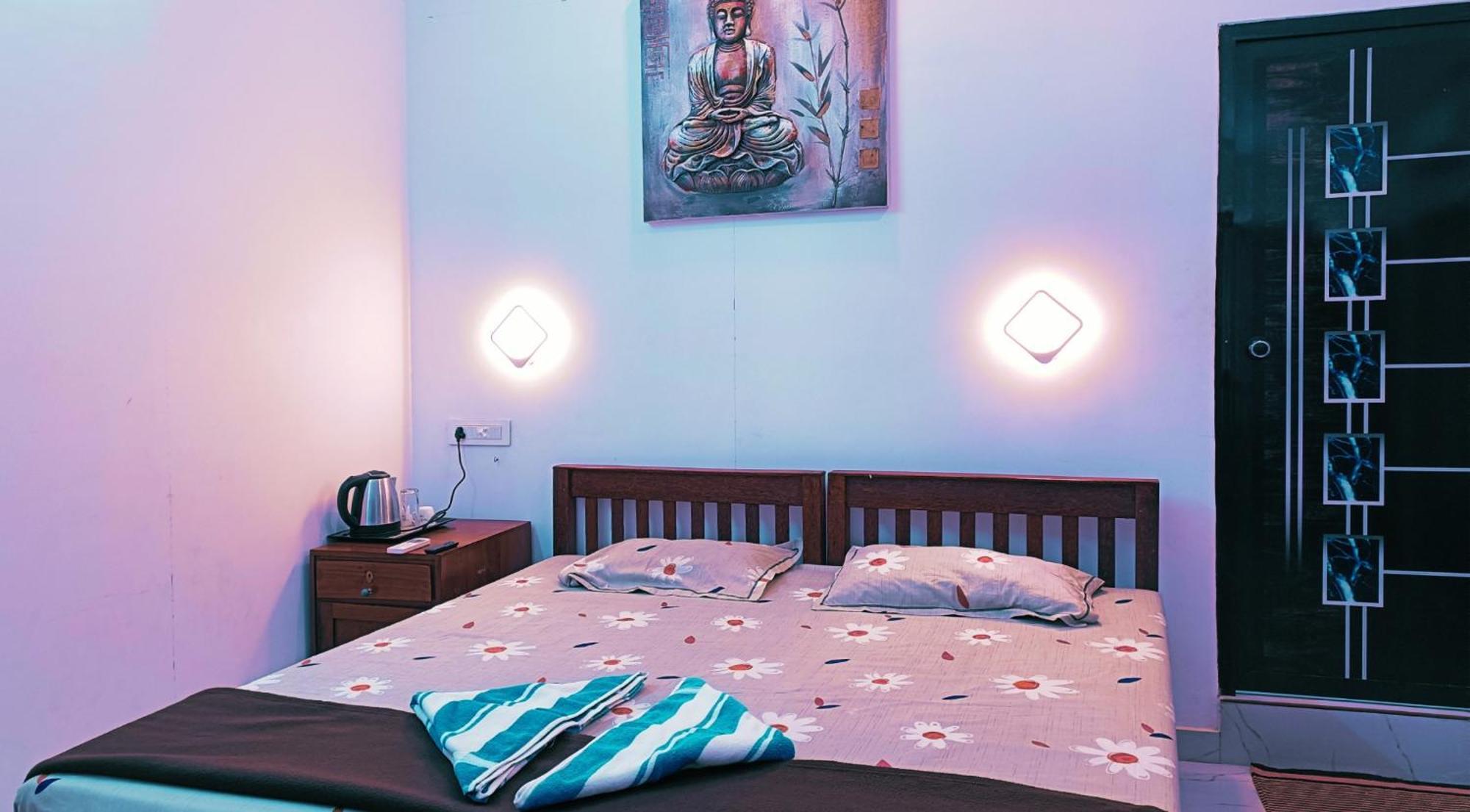 Marari Blue Whale House Bed & Breakfast Alappuzha